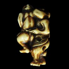 Netsuke en ivoire, sumo combattant